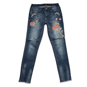 Ranbeeri Skinny Embroidered Jeans 28/5 (28 x 26) Blue Distress Floral Stretch